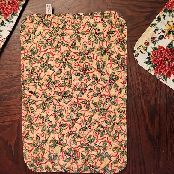 Handmade reversible Christmas themed placemats - Picture 3 of 6